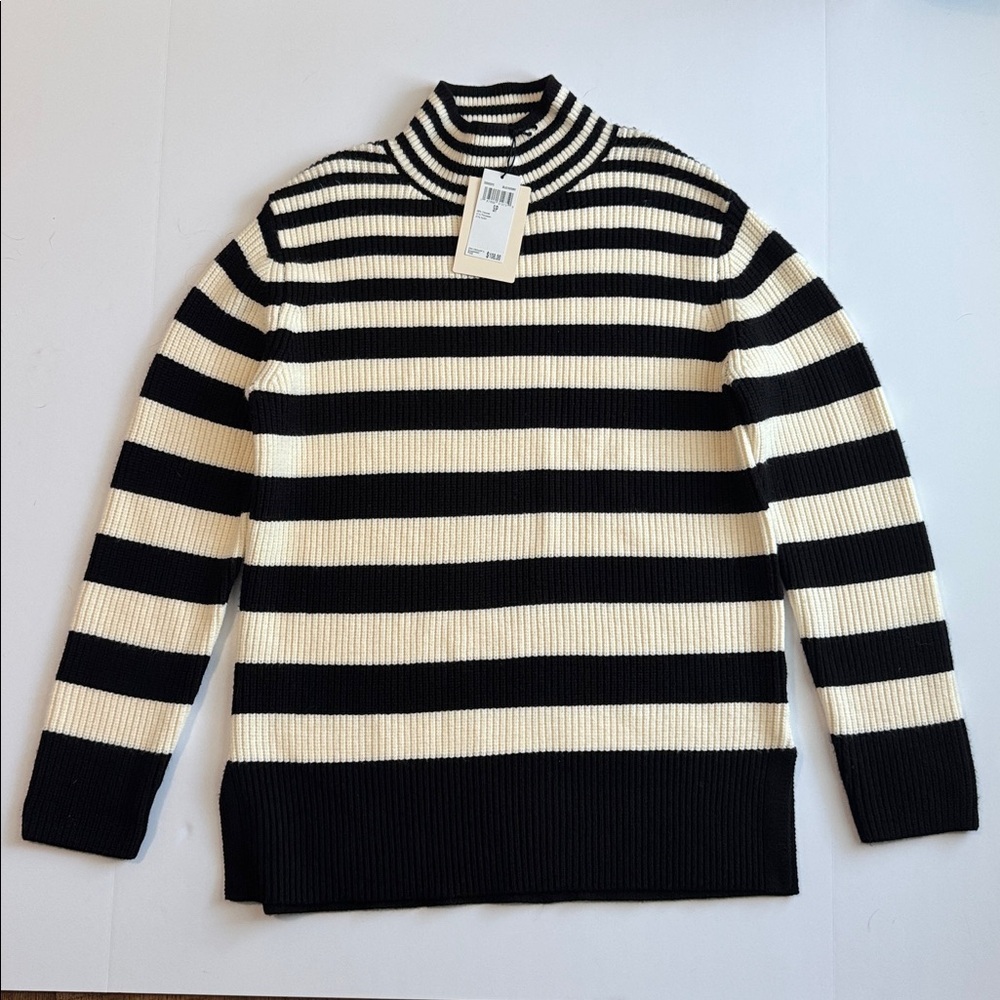 NWT Industry republic clothing Striped Black and White Sweater Sz Small